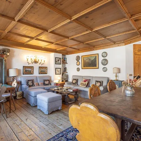 Apartment Casa Cristallino, In Centro Con Balcone Panoramico Cortina d'Ampezzo